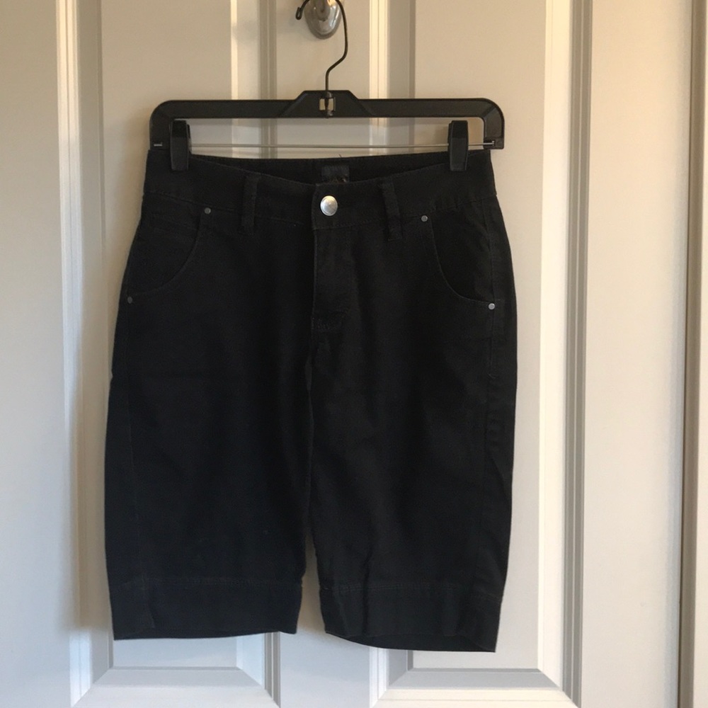 Jag 2P Black shorts.